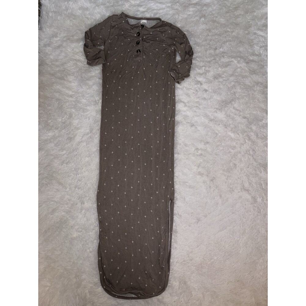 Lou Lou sz. 3-6 mo. one piece open bottom sleeper. So soft, comfortable